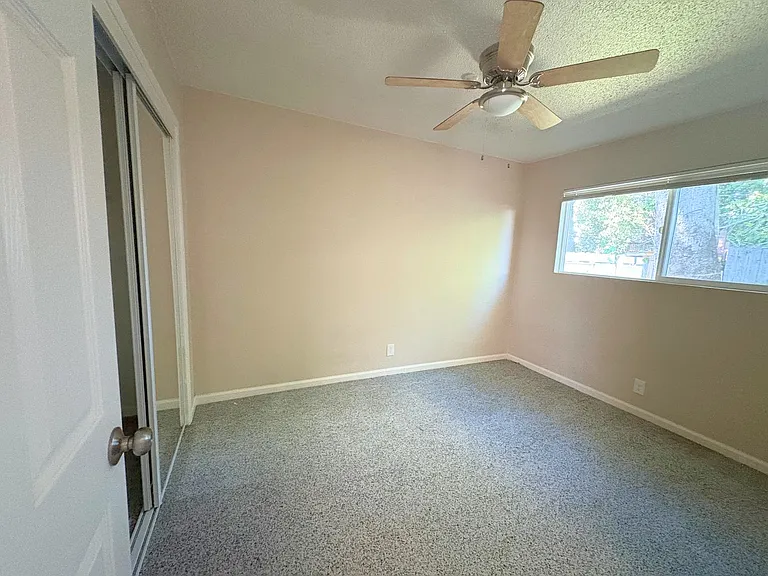 6123 Montecito Blvd #13-16 — Photo 5