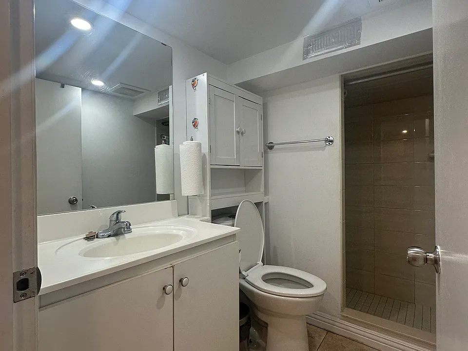 1051 Ossington Ave