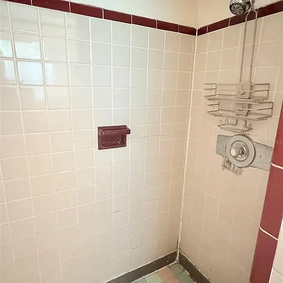 1304 Browning St — Photo 15