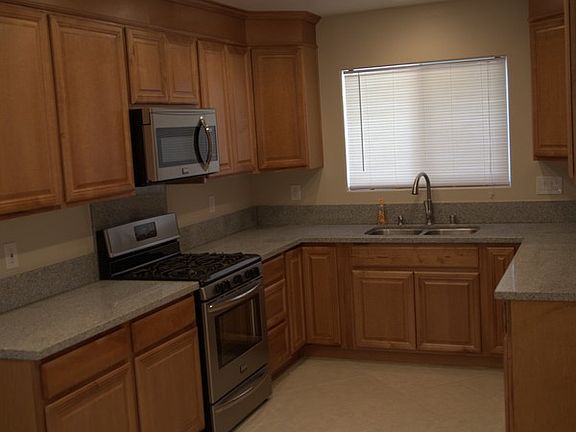 3rd image of 518 Hartzell Ave