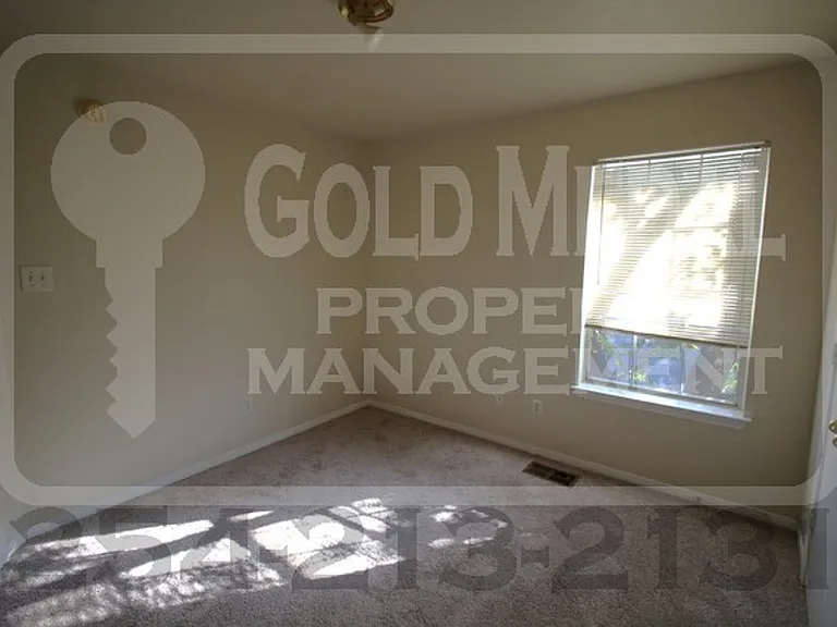 1408 Dugger Cir — Photo 11