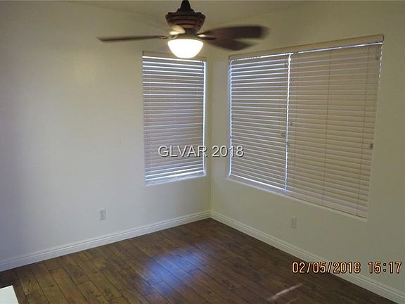 Dining nook off kitchen and living room.