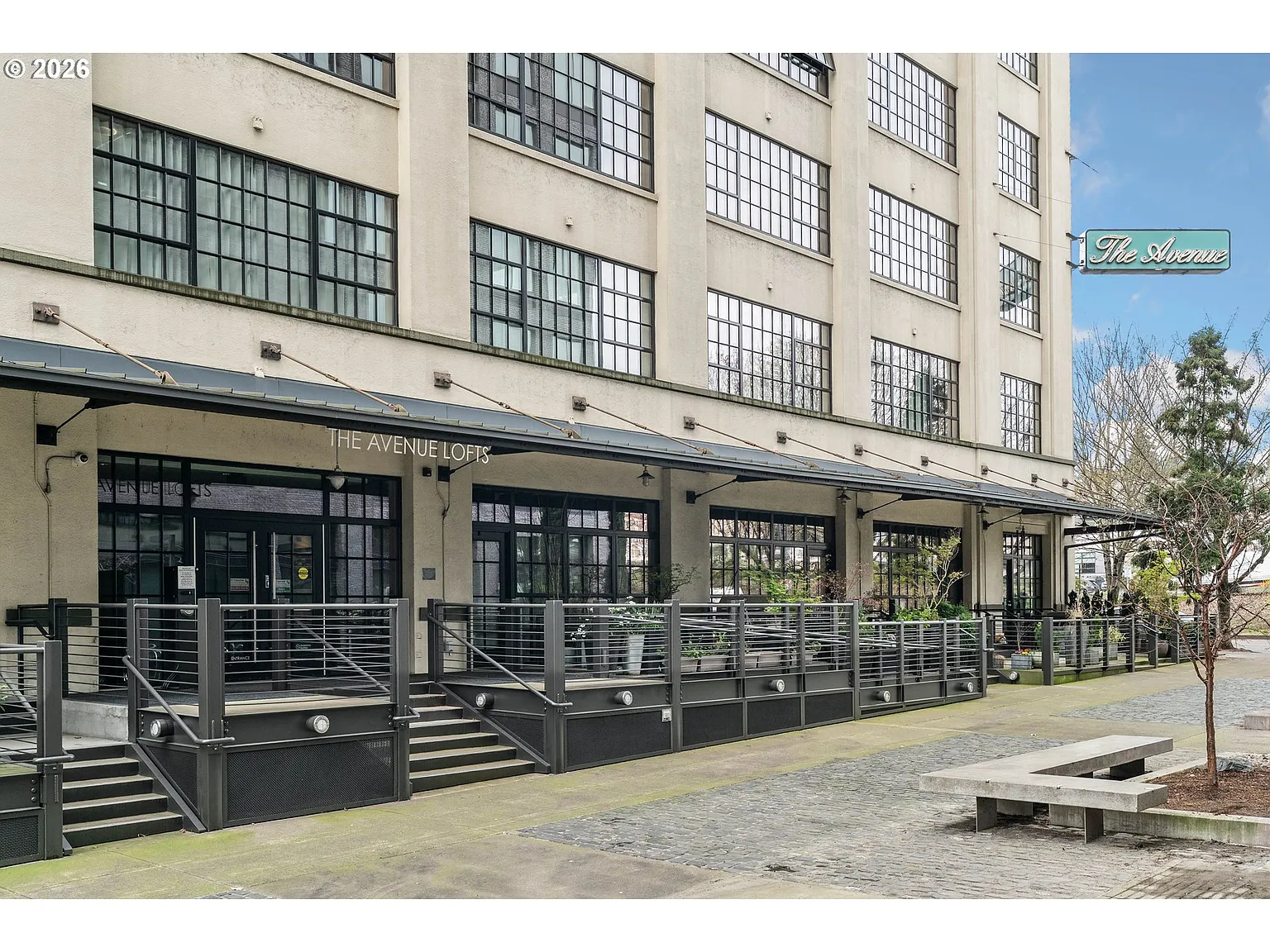 1400 NW Irving St APT 713 photo 1