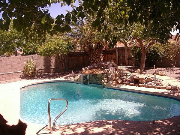 1st image of 921 W Watson Dr