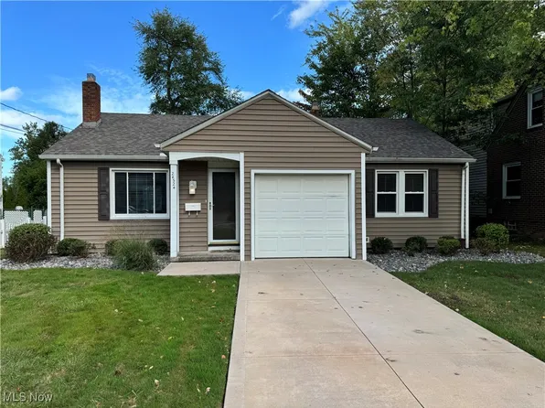 24524 Bruce Rd, Bay Village, OH 44140