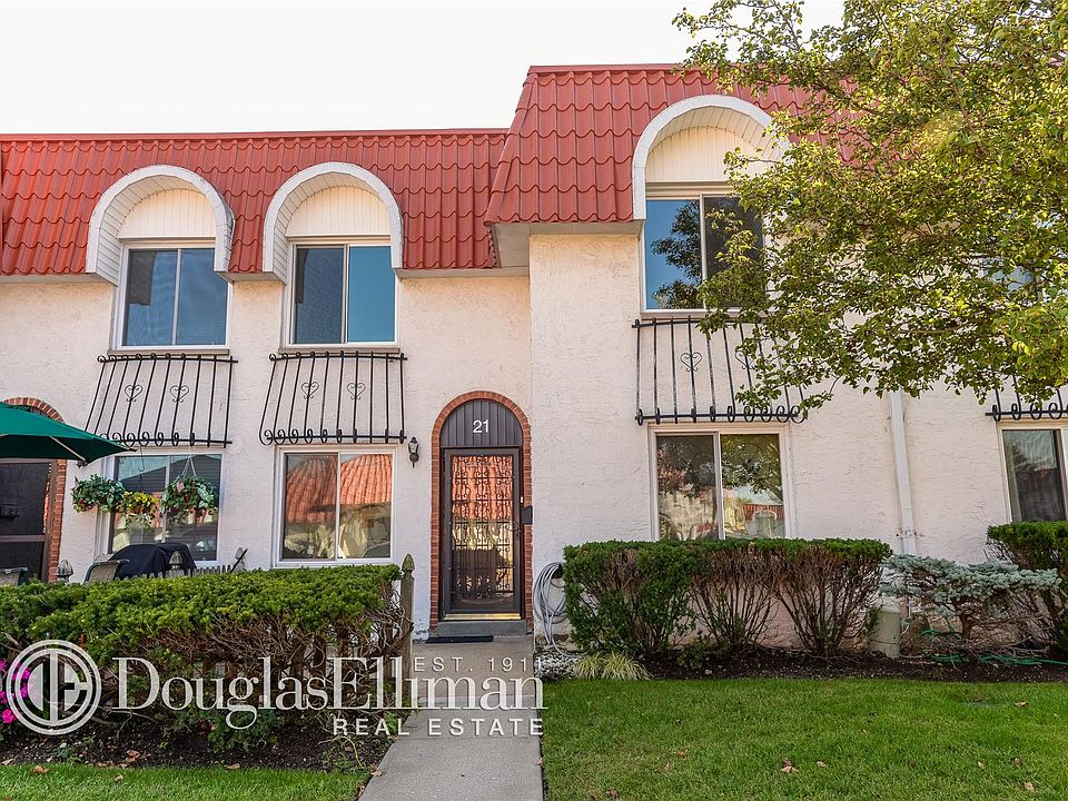 1st image of 21 Alhambra Dr #21