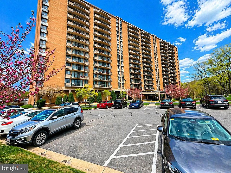 1st image of 6100 Westchester Park Dr APT 1517