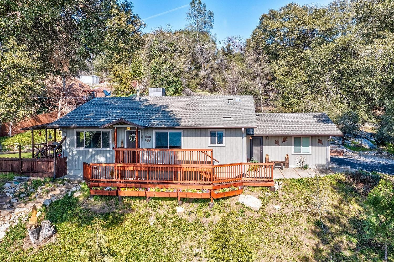 42321 Buckeye Rd, Oakhurst, CA 93644 | Zillow