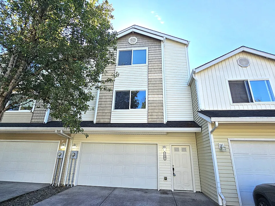 1817 NE 88th Cir