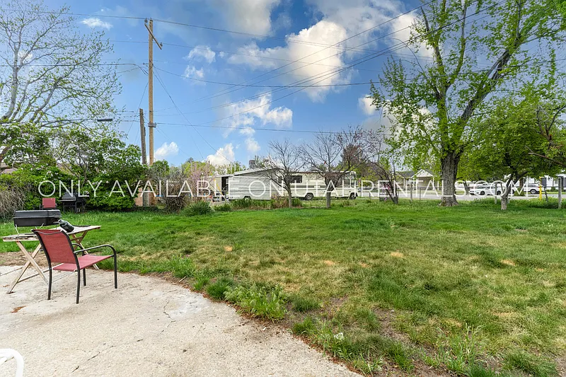 2 bed, 1.0 bath, 870 sqft, $1,450 — Photo 3