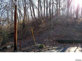 33 Newman Dr, Belleville, IL 62223