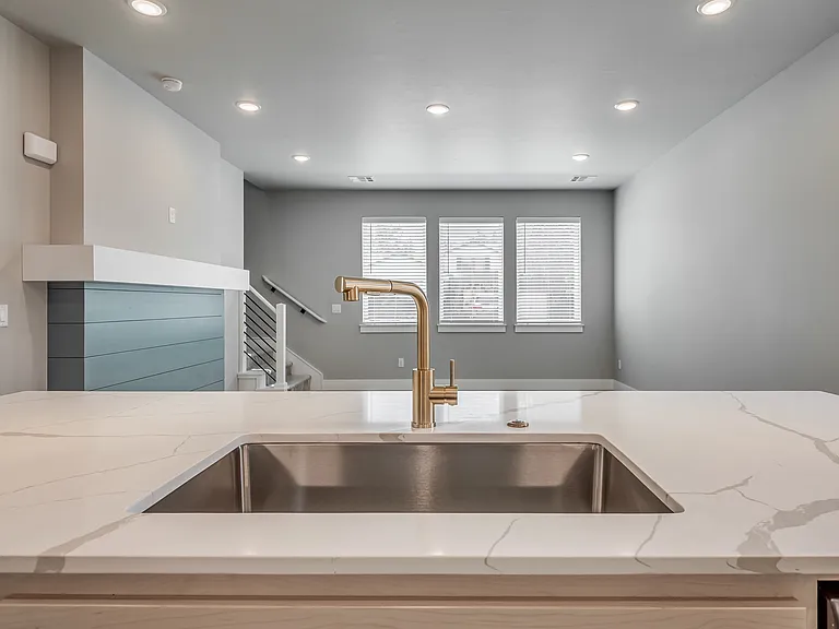 15 N Walnut St — Photo 10