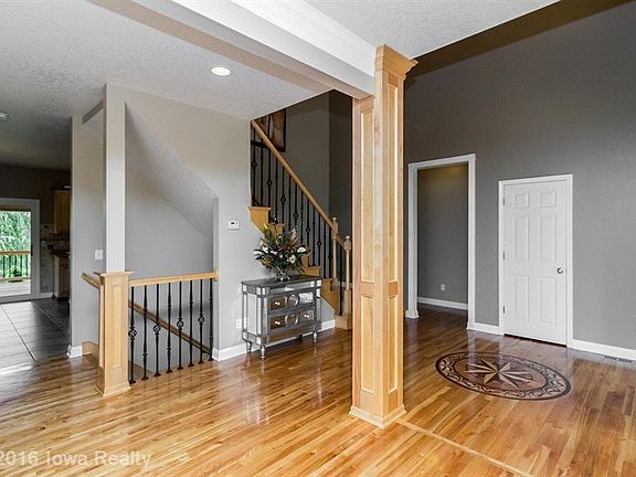 3rd image of 127 S 61st St