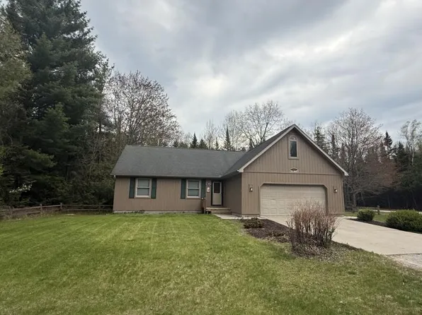 7034 Cedar Brook Dr, Oscoda, MI 48750
