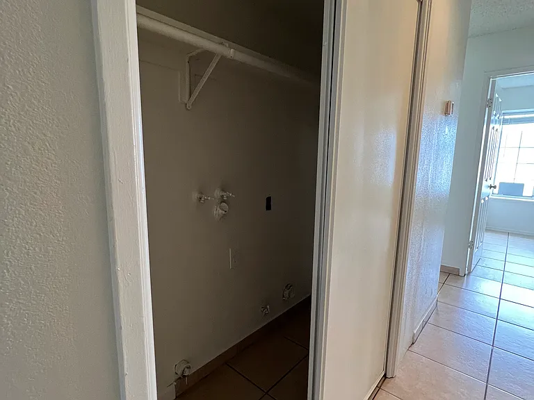8328 Orange Blossom Ave — Photo 15