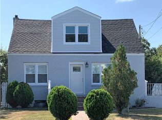 913 Herzel Blvd, West Babylon, NY 11704