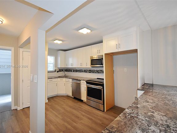 4th image of 6080 NW 44th St APT 201
