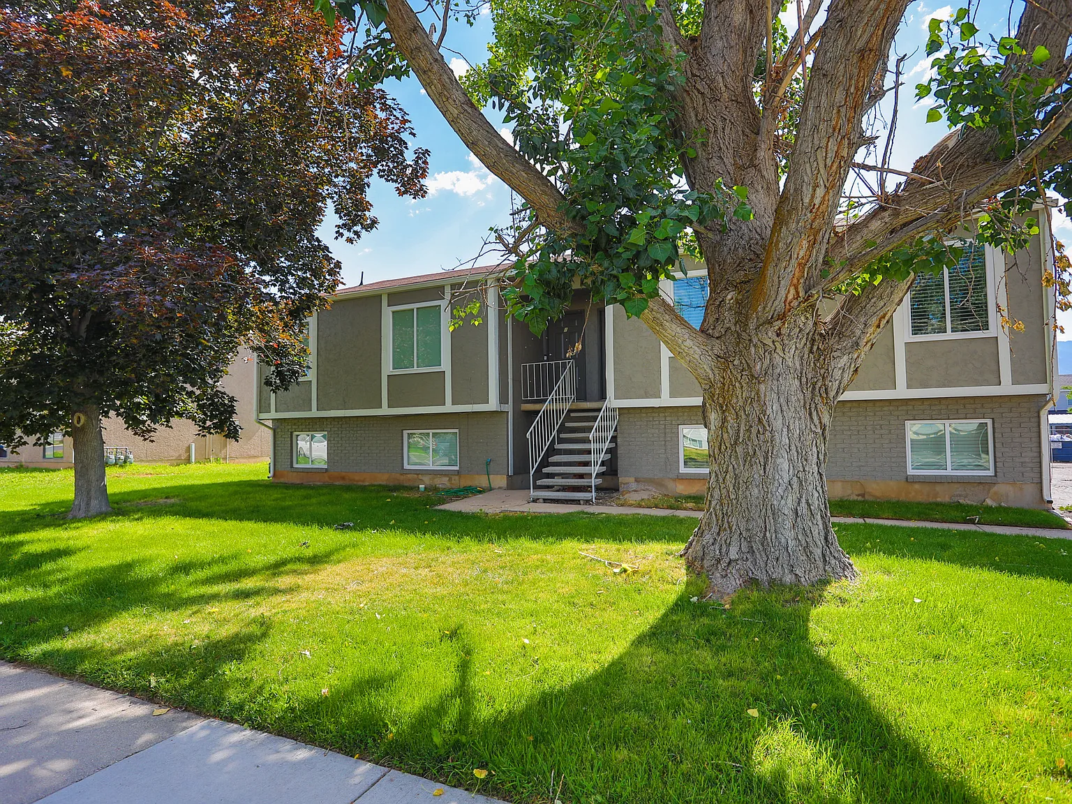 2 bed, 806 sqft, $1,191 — Photo 2