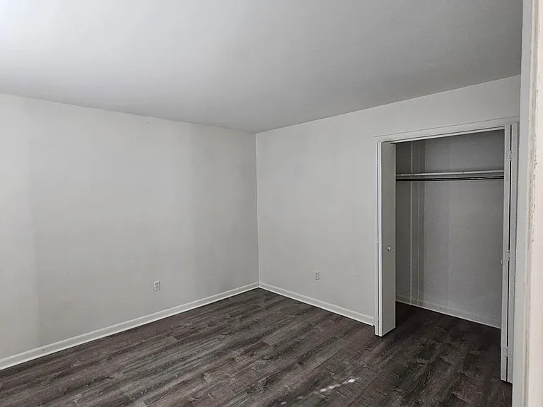 1232 N Main St — Photo 5