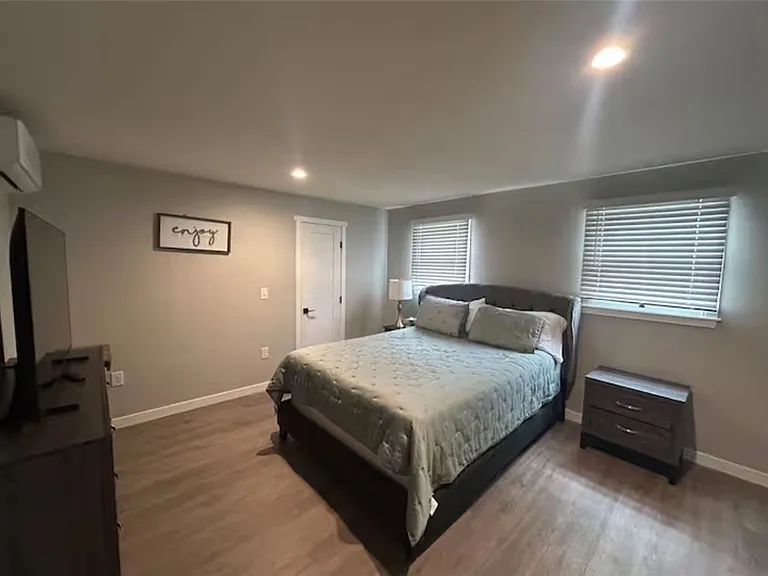 181 N Waverly St #181 — Photo 6