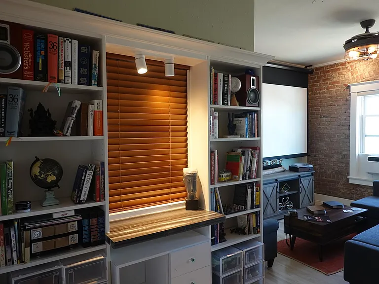 325 W 3rd St #508 — Photo 8
