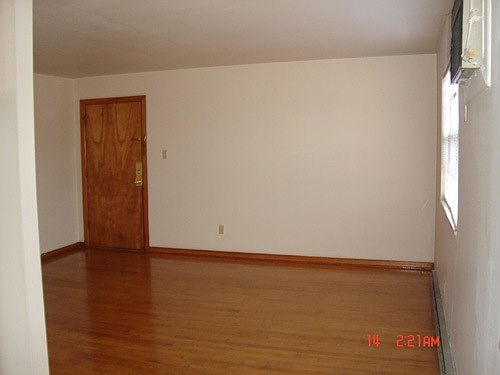 3rd image of 910 E Markwood Ave