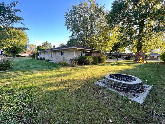 5th image of 2459 W Del Mar Dr