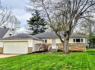 5222 Thornbury Rd, Cleveland, OH 44124