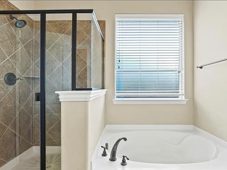 1120 Haskell Dr — Photo 14