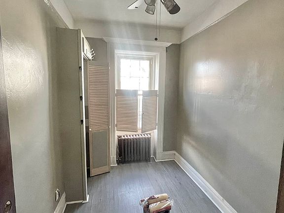 4th image of 444 Bainbridge St #3