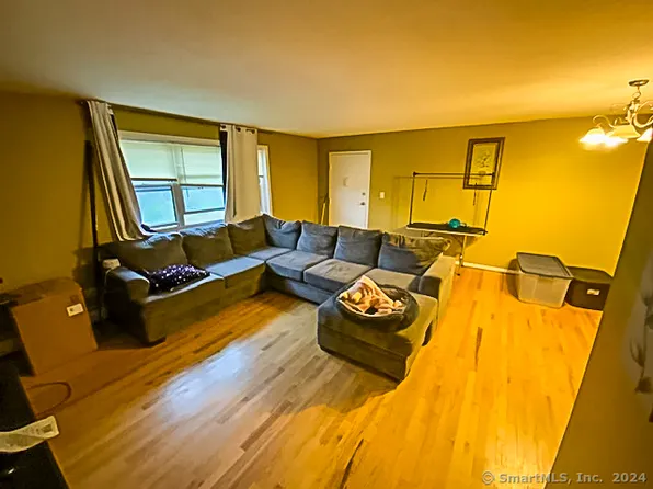 510 #2 Oak Avenue APT 2, Cheshire, CT 06410