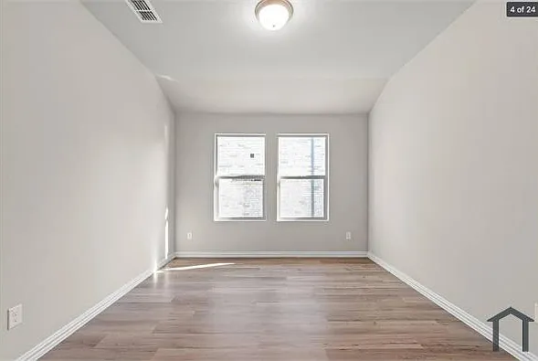 523 Rock Creek Dr — Photo 7
