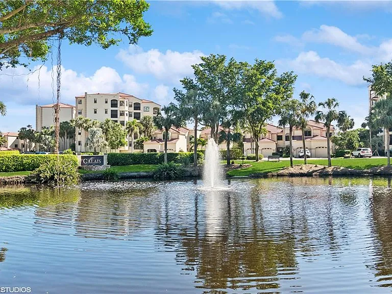 7048 Pelican Bay Blvd #C-105 — Photo 23