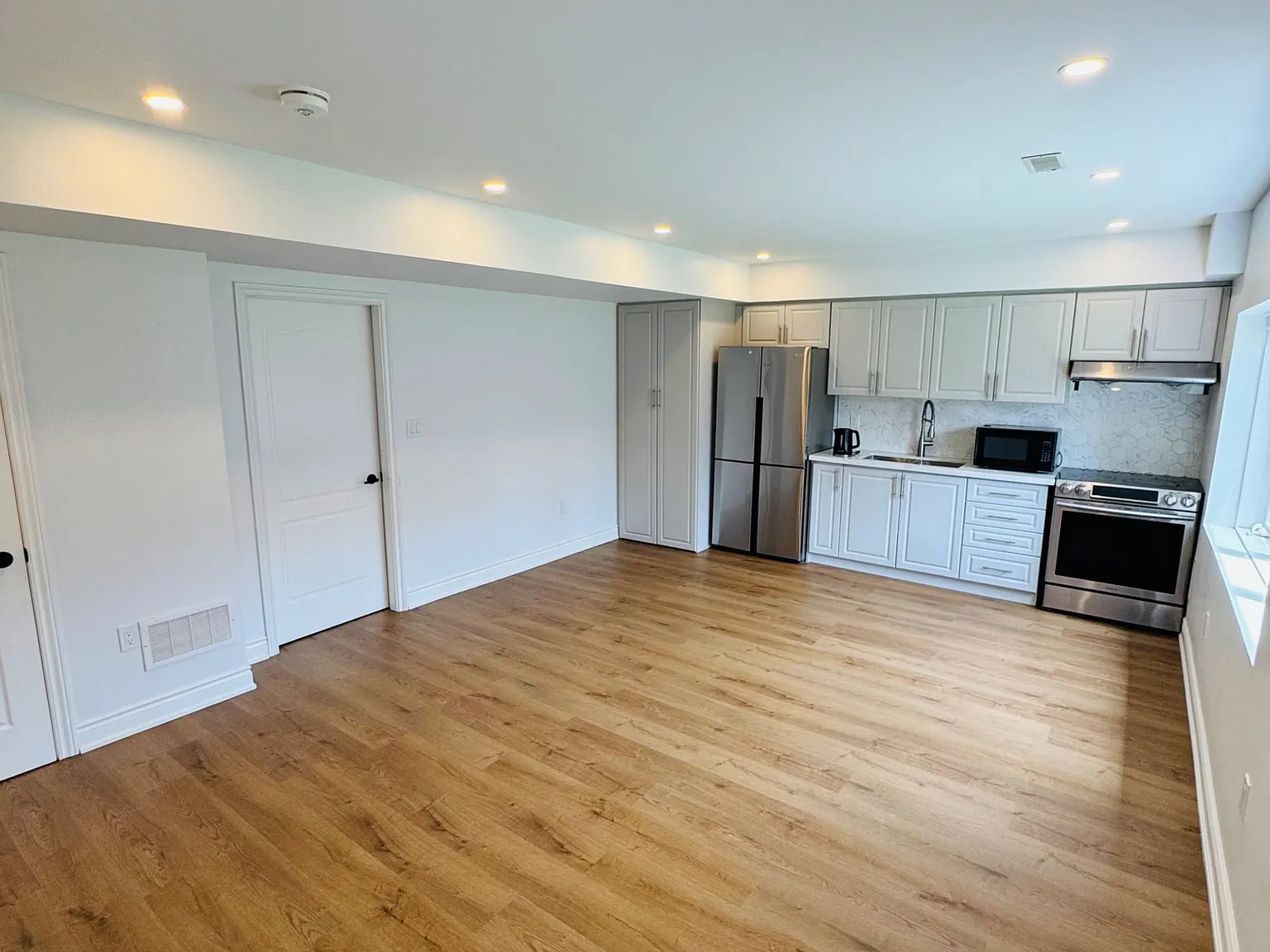 2 bed, $1,700 — Photo 4