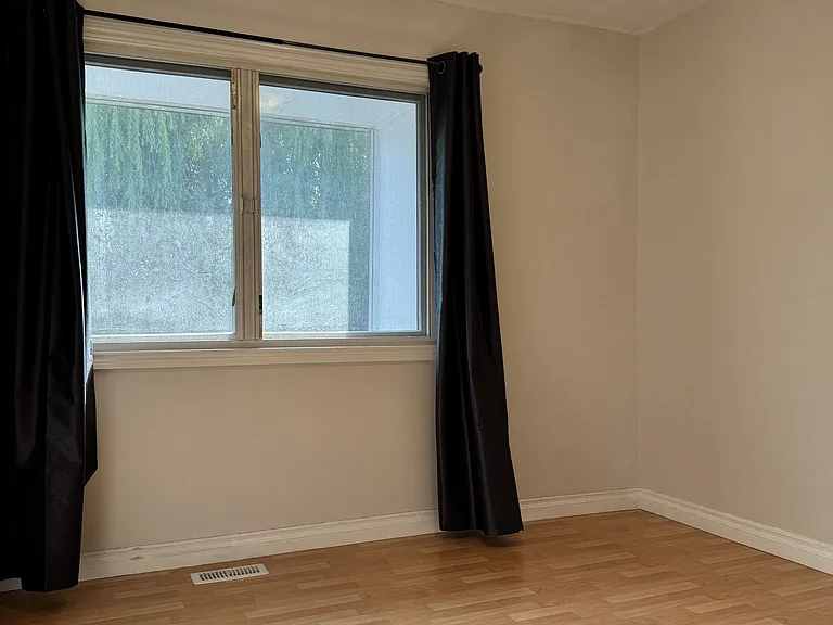 145 Penfield Dr — Photo 18