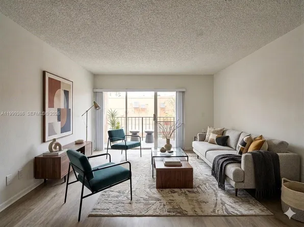 1900 W 68th St APT B203, Hialeah, FL 33014