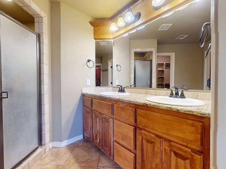 313 Marilyn Glover Dr — Photo 16