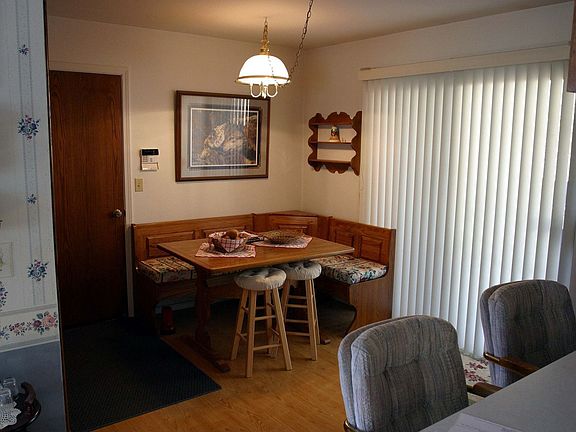 Breakfast nook