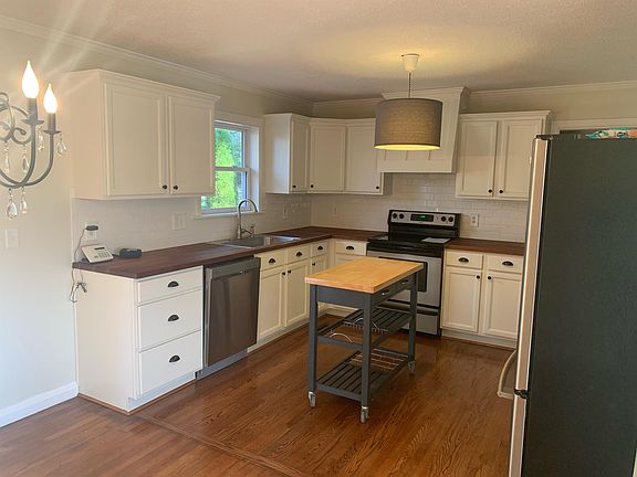 4th image of 7509 Rocky Hill Ln
