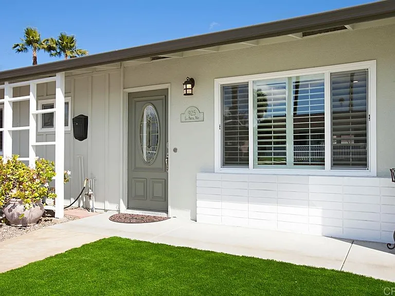 925 La Fiesta Way — Photo 32