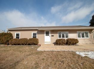 222 Healy Ave, Romeoville, IL 60446