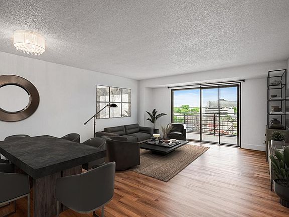 4th image of 26 10th St W Unit 1108