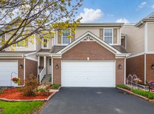 331 Larsdotter Ln, Geneva, IL 60134