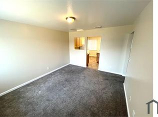 4592 E Sierra Madre Ave #D, Fresno, CA 93726