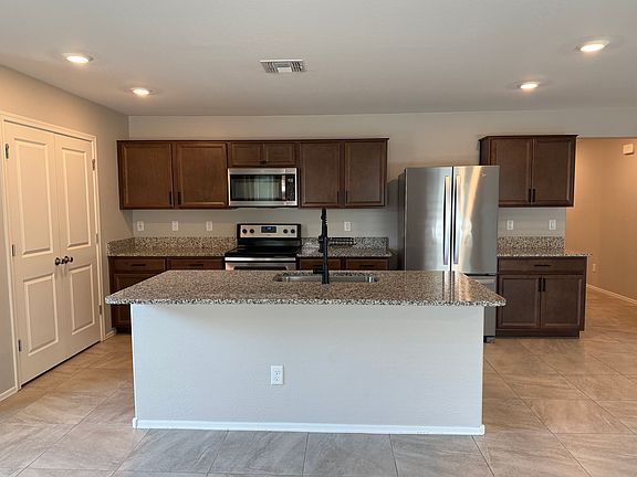 5th image of 16239 W La Ventilla Way