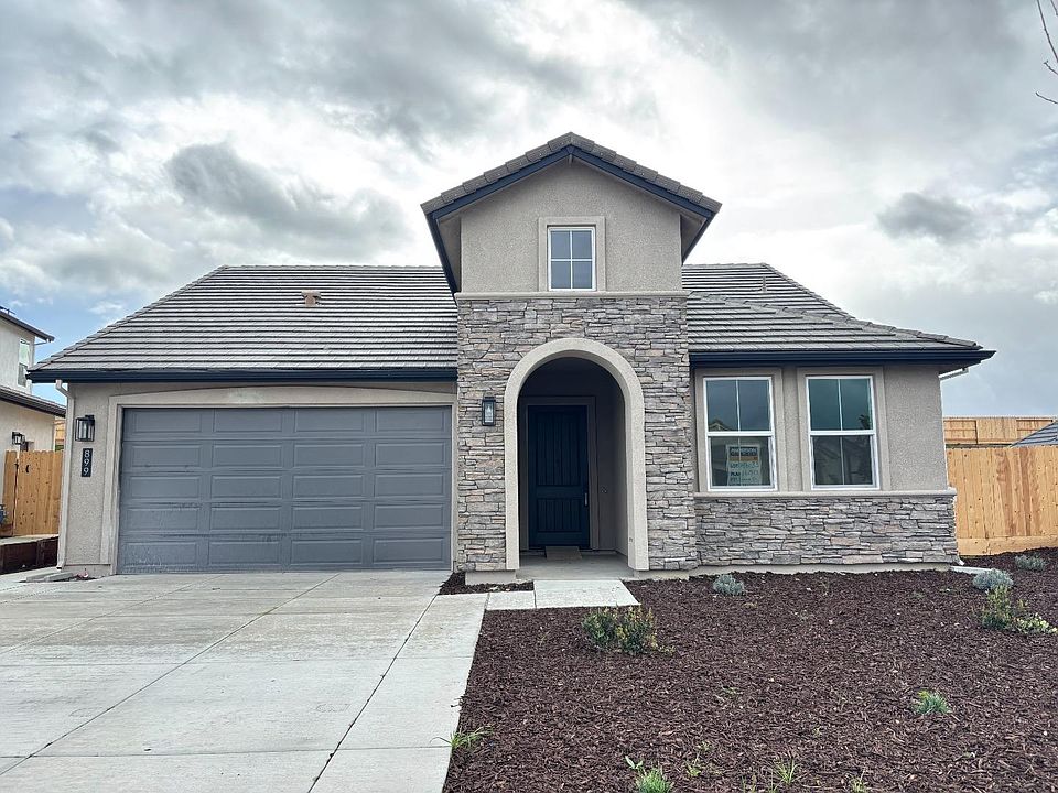 1st image of 899 Sienna Ct