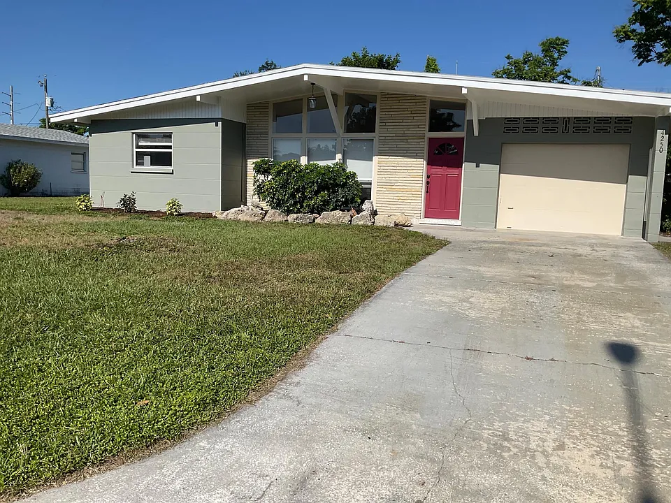 4250 Deerfield Dr