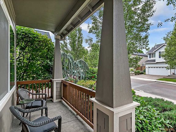 2nd image of 347 NW Malia Ln