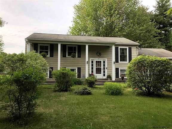 3rd image of 43 King Ave