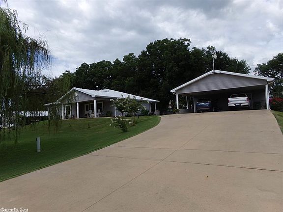 4th image of 3209 Riviera Dr